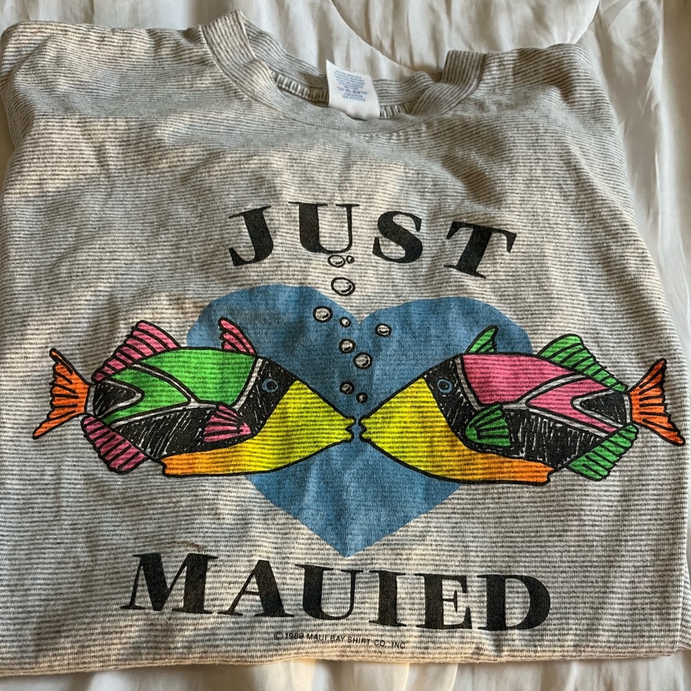 Vintage 90s “Just Mauied” Hawaii Tourist Maui Nature Fish Shirt Adult Large